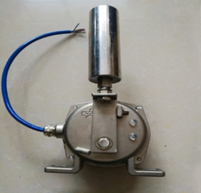 XTBP-20皮帶跑偏檢測(cè)器、XTD-A-3KG7F自動(dòng)復(fù)位兩極跑偏開(kāi)關(guān)價(jià)格優(yōu)惠